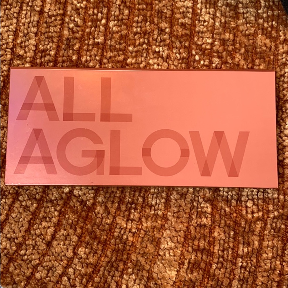 Clinique All Aglow Face Palette! ✨
